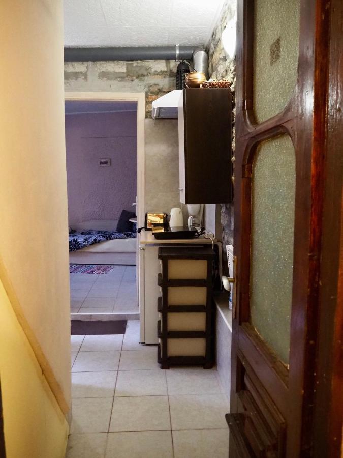 Authentic Guest Stay In The Heart Of Veliko Tarnovo Студио С Изглед Към Царевец Bagian luar foto