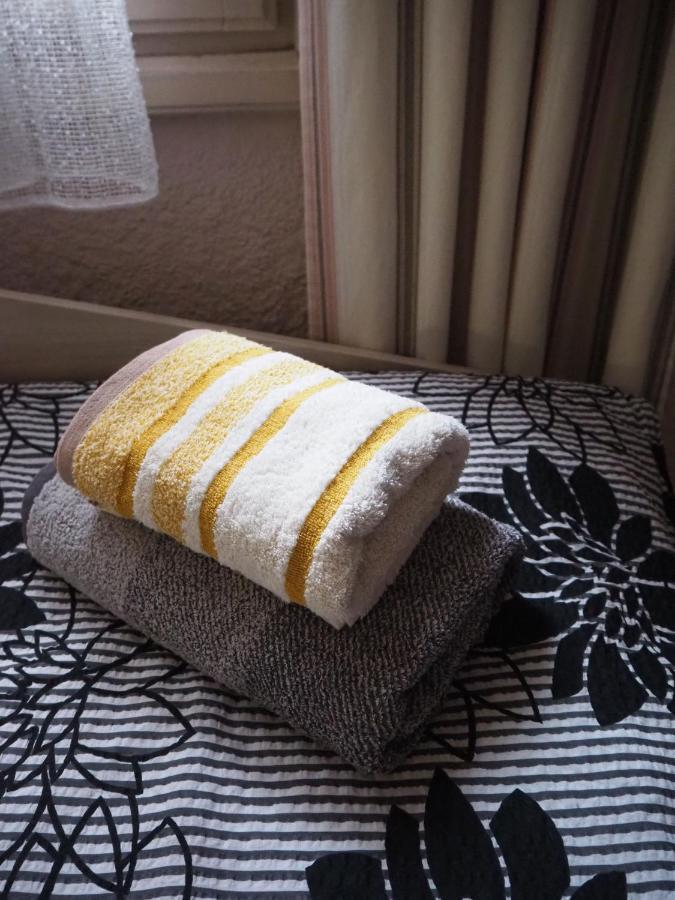 Authentic Guest Stay In The Heart Of Veliko Tarnovo Студио С Изглед Към Царевец Bagian luar foto